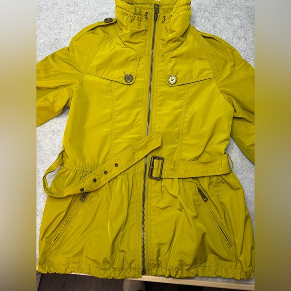 Burberry Girls Light Jacket Mustard Citrus Yellow Size 12Y - Picture 3 of 10